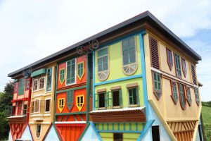 Khách sạn nhà ngược Hòa Bình - nằm trong tổ hợp Meddom Park