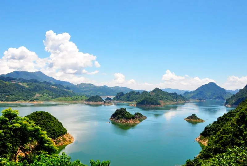 HO HOA BINH dao nho